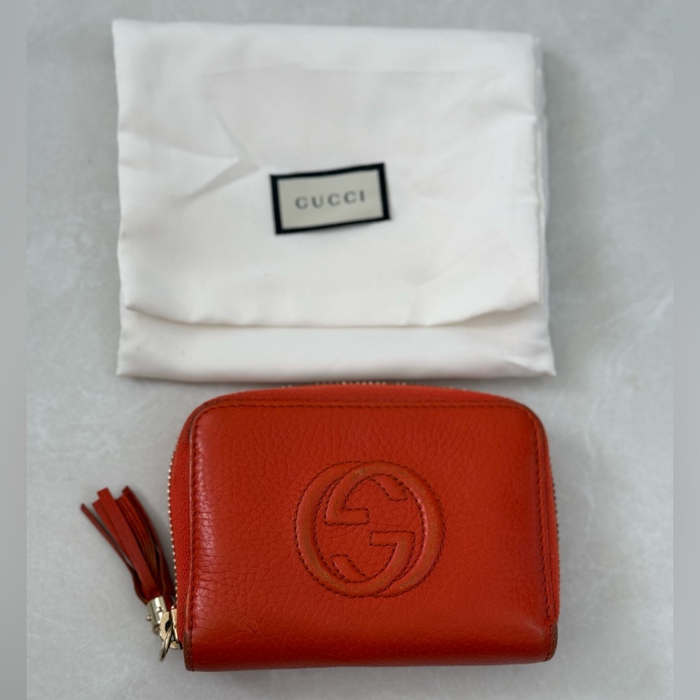 Gucci orange zipper wallet